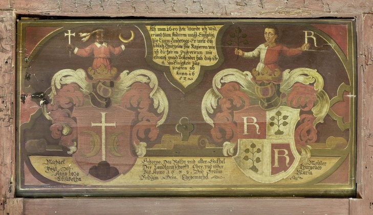 Malerei: Holztafel mit Wappen der Eheleute Elisabeth Reding und Michael Schorno, Ratsherr und Seckelmeister in Schwyz sowie zweimaliger eidgenössischer Landvogt im Thurgau 1636–1638 und 1650–1652